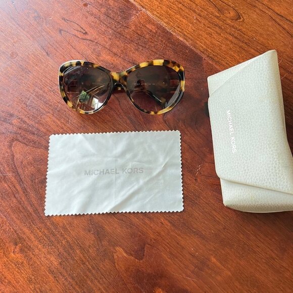 Michael Kors Brazil Tortoise‎ Shell Sunglasses - Picture 1 of 7